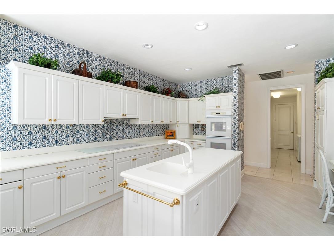 798 Brentwood Point Naples FL 34110 225049756 image9