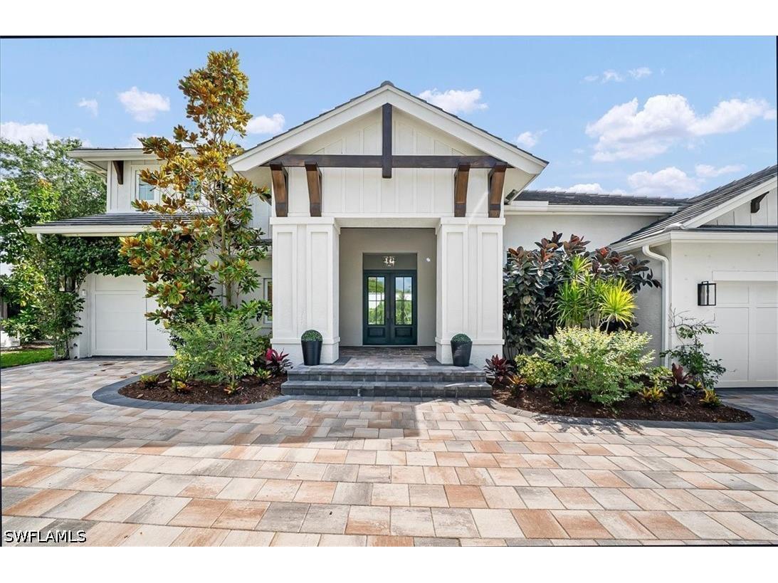 7985 Beaumont Court Naples FL 34109 226019707 image1