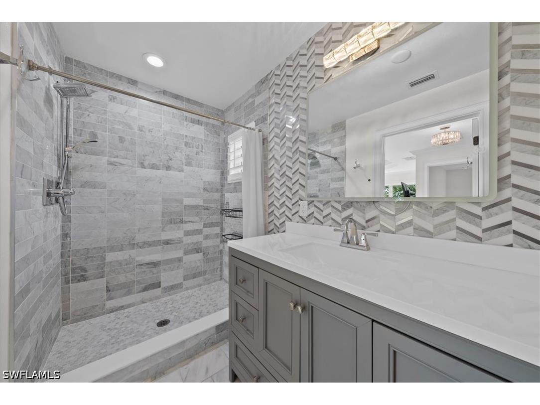 7985 Beaumont Court Naples FL 34109 226019707 image24
