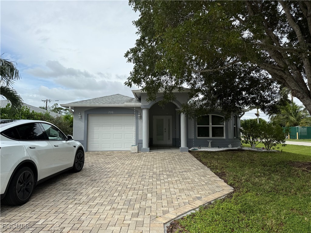 799 94th Avenue N Naples FL 34108 2025015019 image1