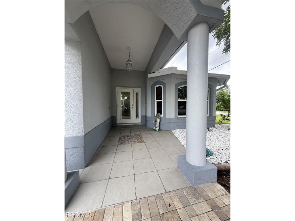 799 94th Avenue N Naples FL 34108 2025015019 image3