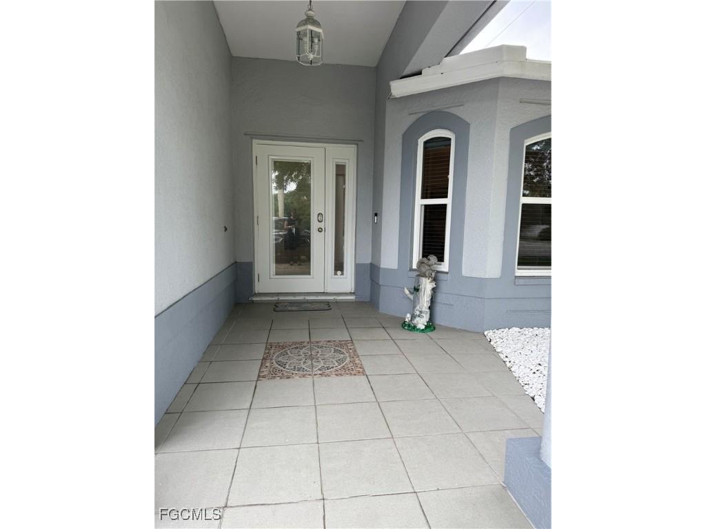 799 94th Avenue N Naples FL 34108 2025015019 image4