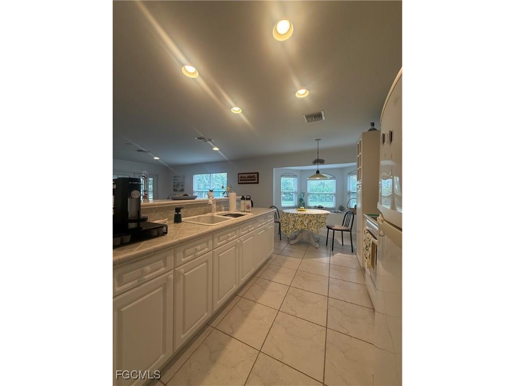 799 94th Avenue N Naples FL 34108 2025015019 image7