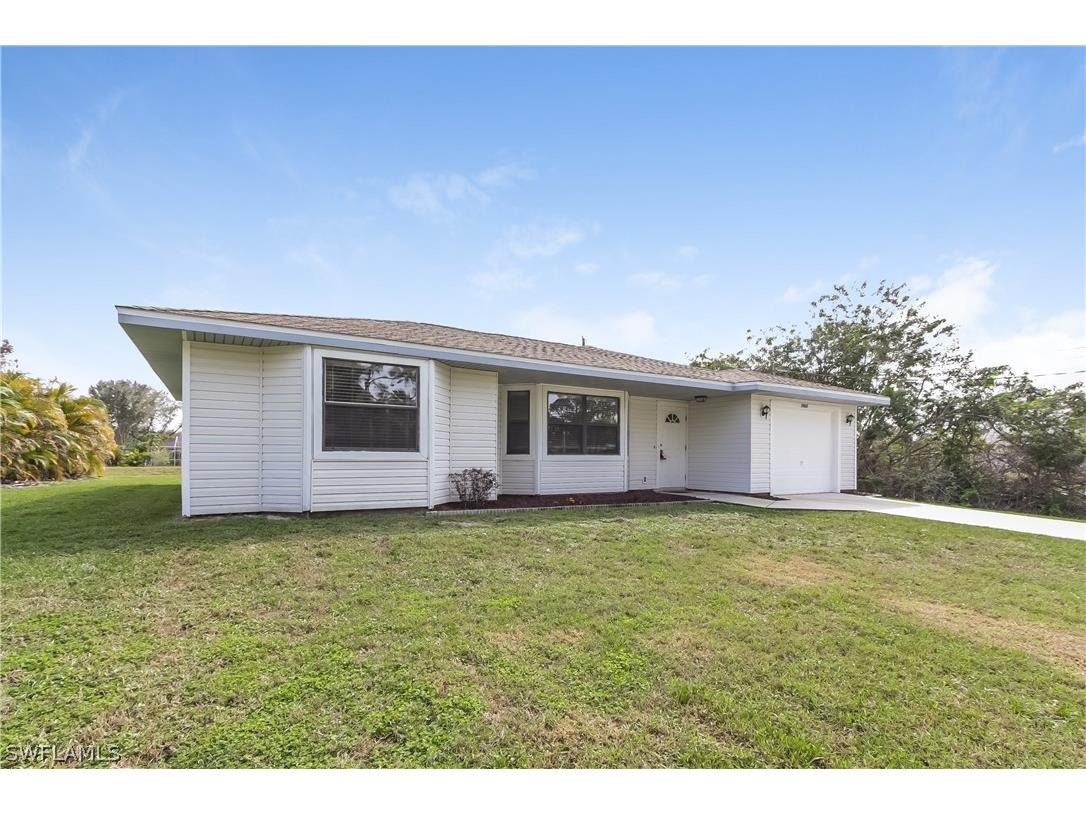 7993 Rockwell Avenue North Port FL 34291 224049447 image1