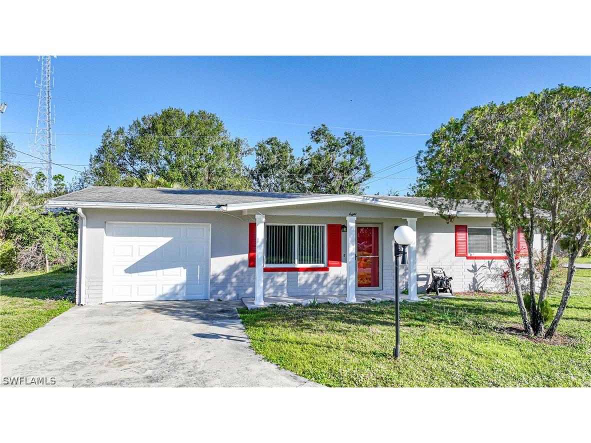 8 Glenmont Drive W North Fort Myers FL 33917 223006533 image1