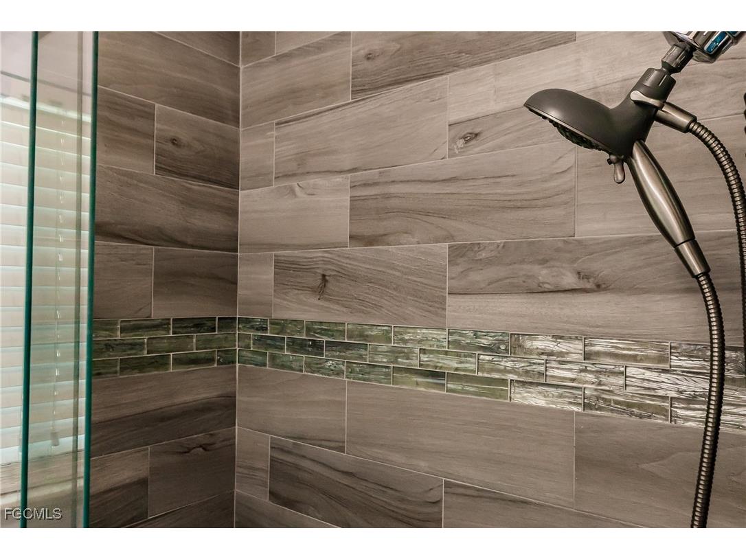 8 NE 8th Place Cape Coral FL 33909 2025009820 image12