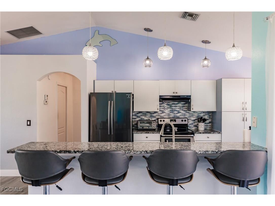 8 NE 8th Place Cape Coral FL 33909 2025009820 image23