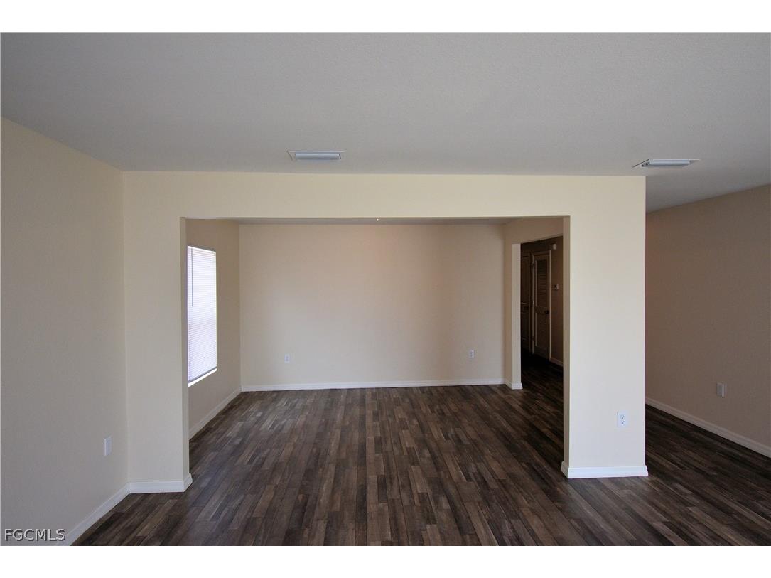 8 NW 8th Terrace Cape Coral FL 33993 2026011224 image10