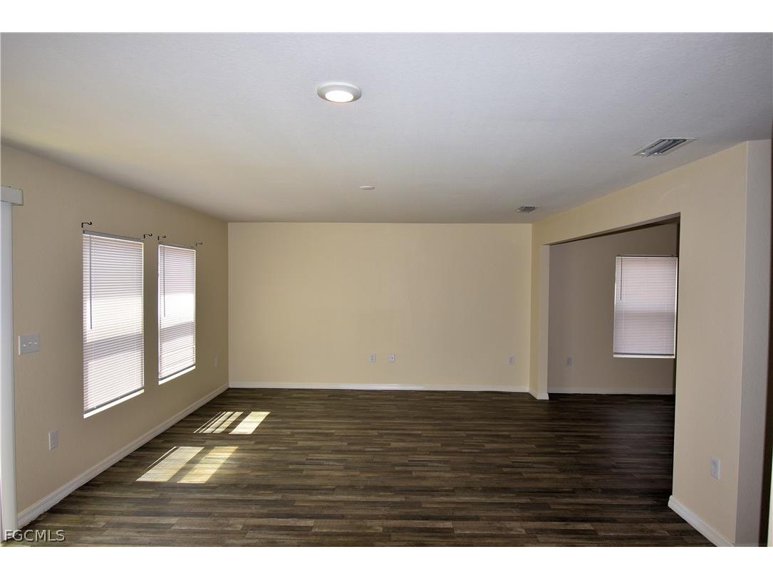 8 NW 8th Terrace Cape Coral FL 33993 2026011224 image6