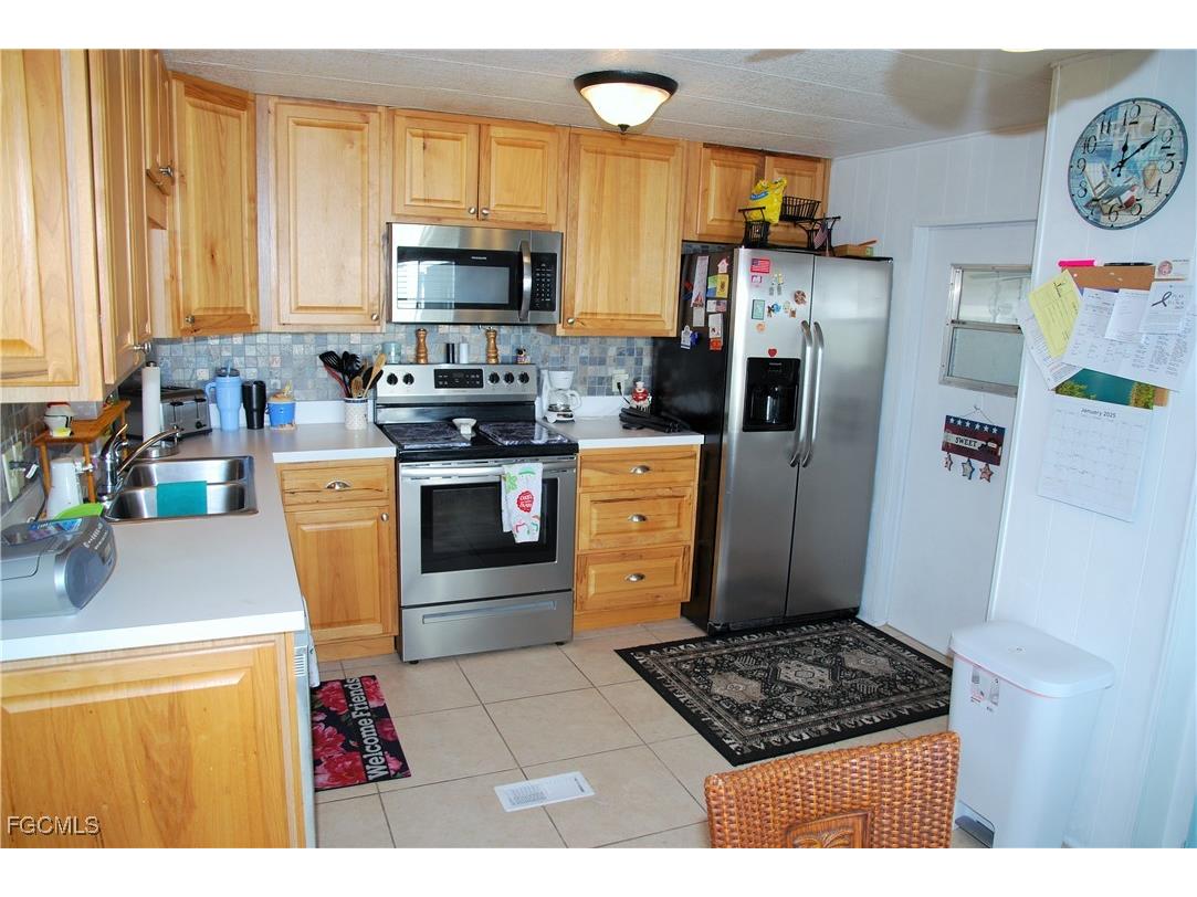 80 Snead Drive North Fort Myers FL 33903 2025015701 image11