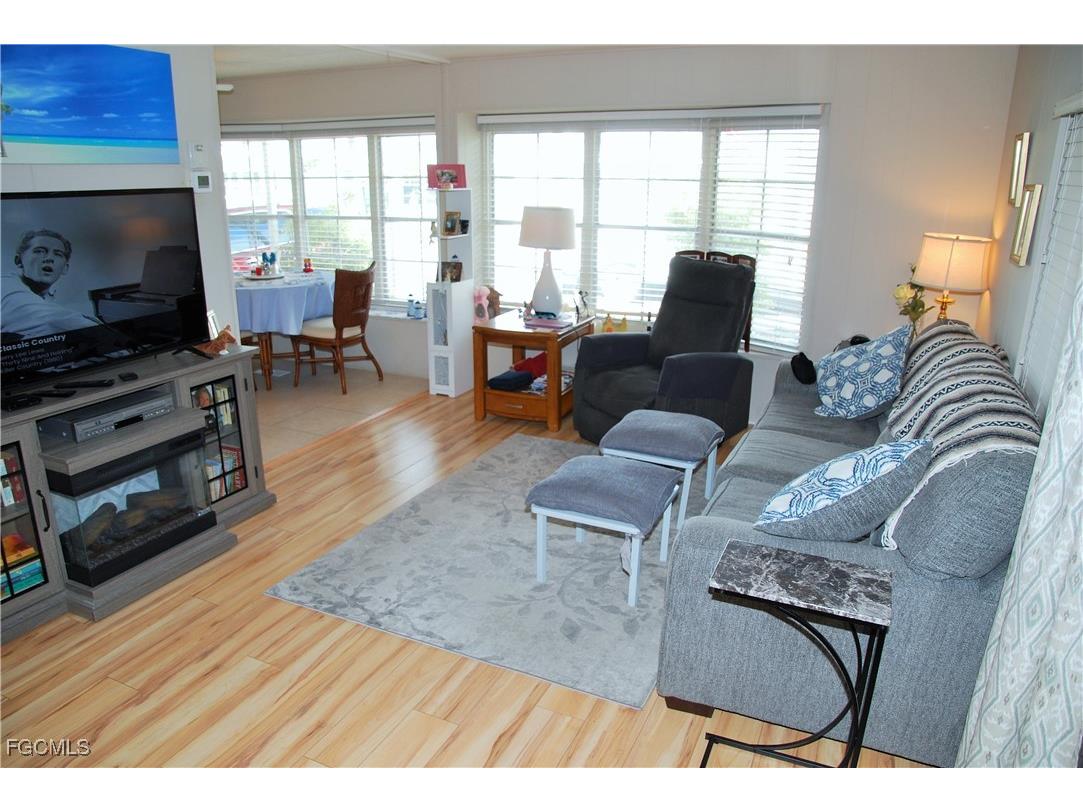 80 Snead Drive North Fort Myers FL 33903 2025015701 image16