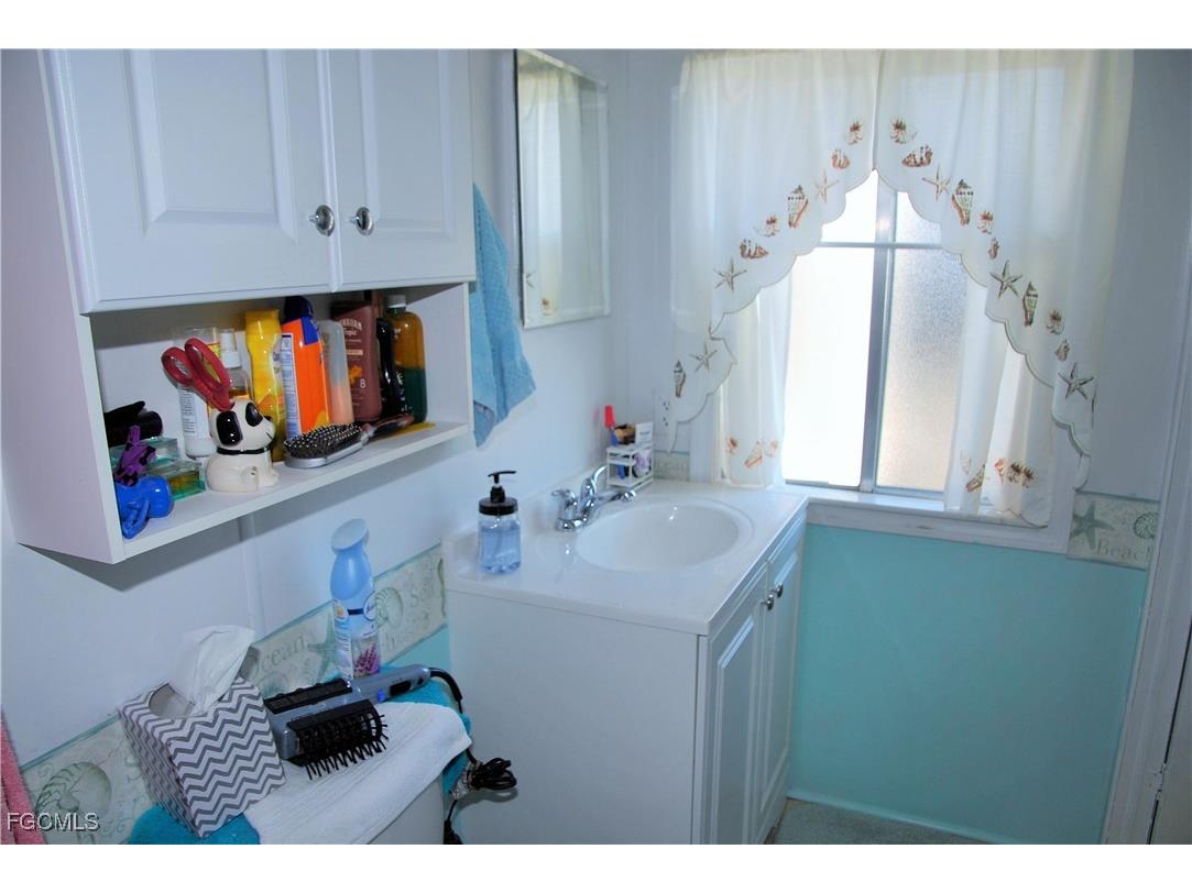 80 Snead Drive North Fort Myers FL 33903 2025015701 image28