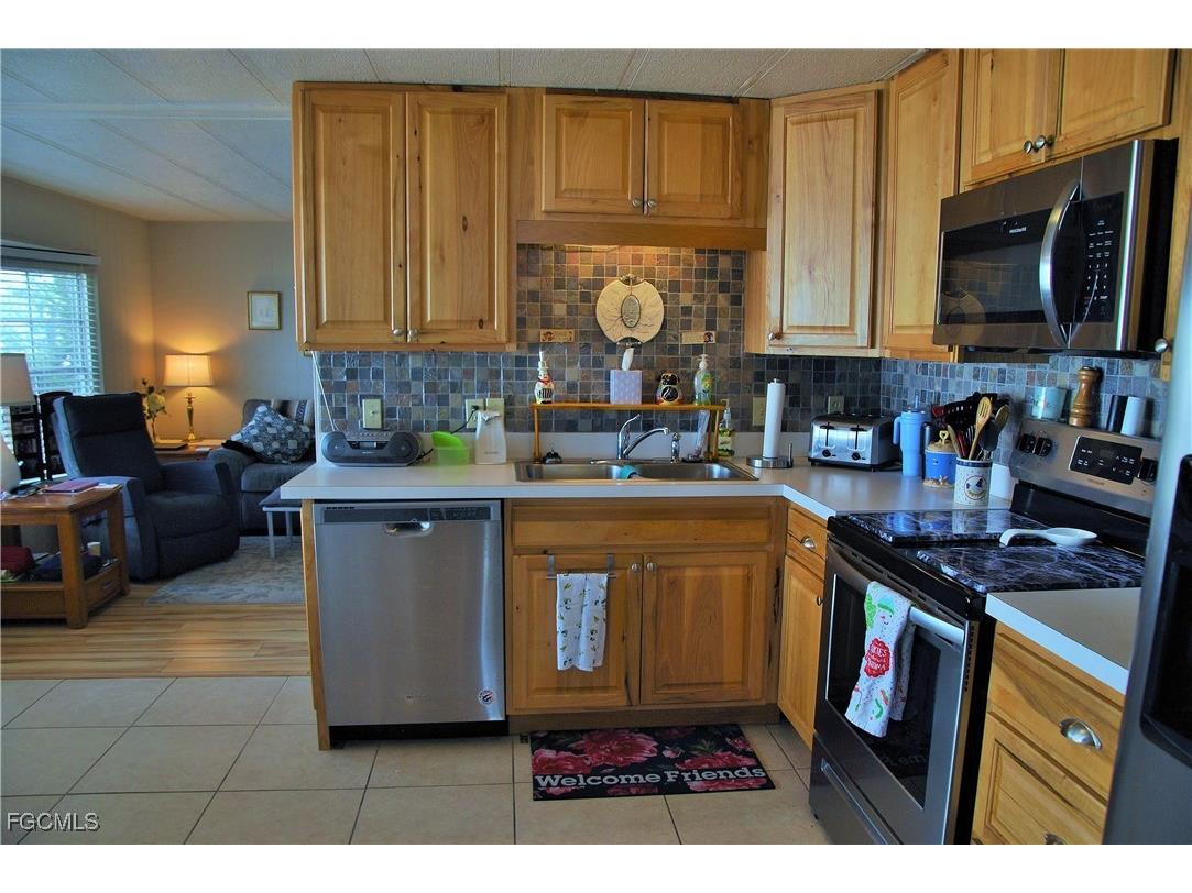 80 Snead Drive North Fort Myers FL 33903 2025015701 image7