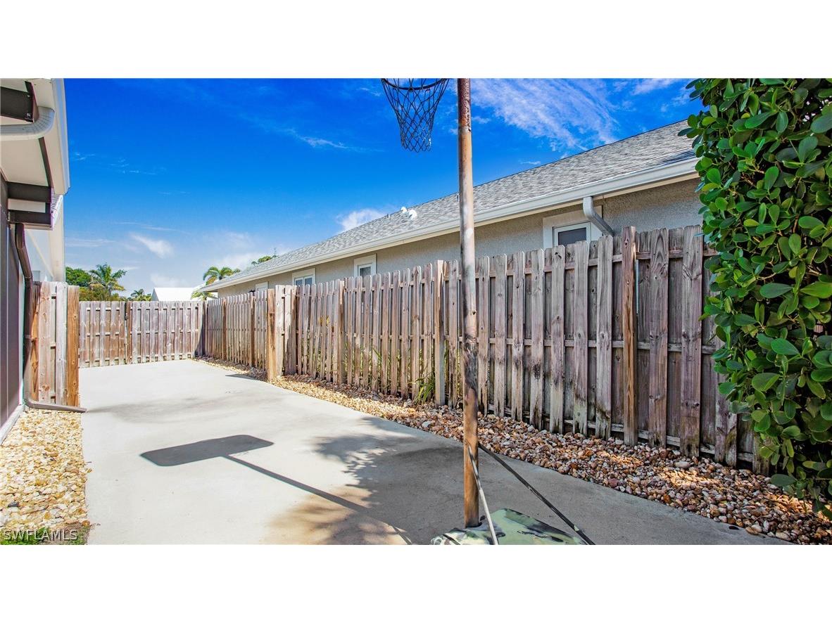800 100th Avenue N Naples FL 34108 226010371 image41