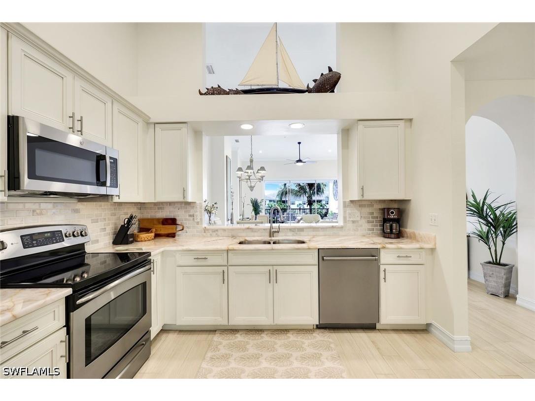 800 Breakaway Lane #203 Naples FL 34108 226021228 image10