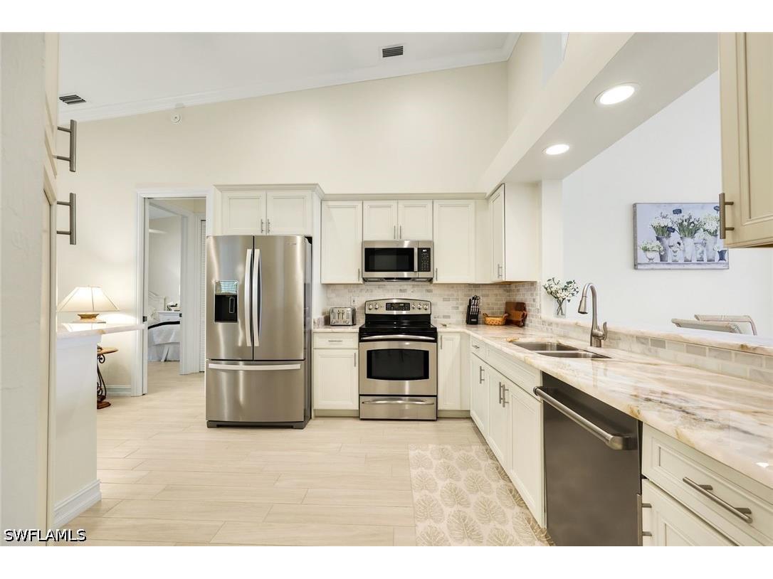 800 Breakaway Lane #203 Naples FL 34108 226021228 image9
