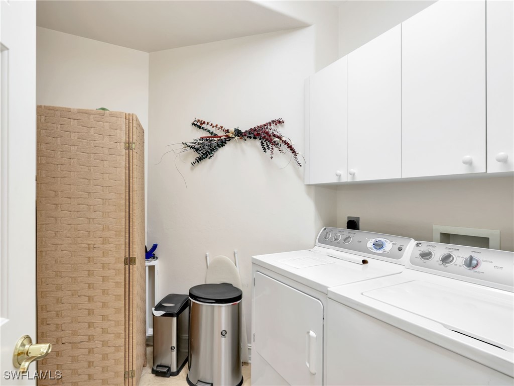 800 Carrick Bend Circle #102 Naples FL 34110 225080990 image28