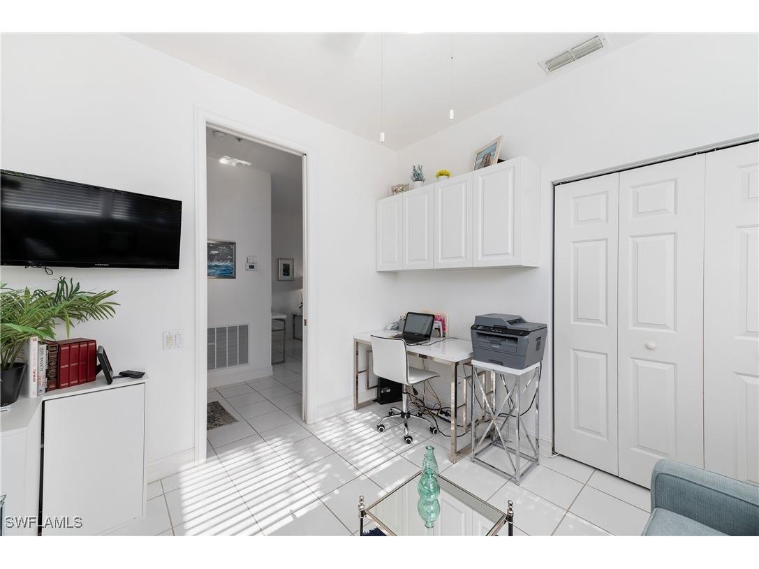 800 Carrick Bend Circle #103 Naples FL 34110 225069087 image15