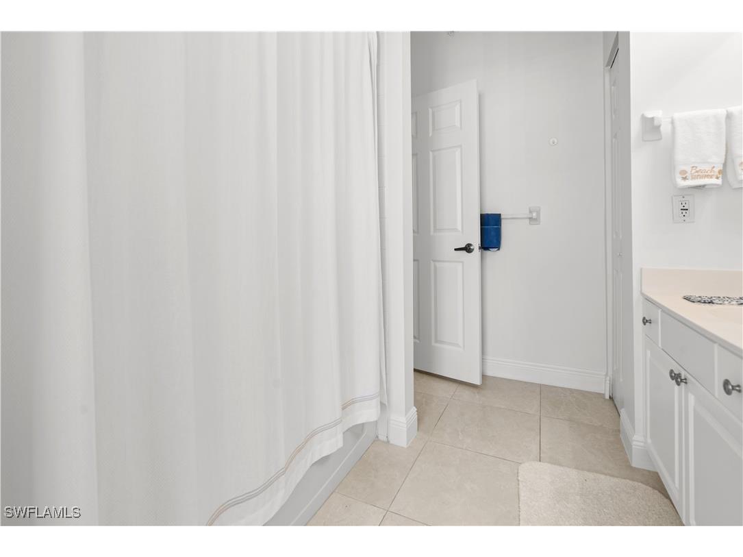 800 L Ambiance Circle #106 Naples FL 34108 225075191 image19