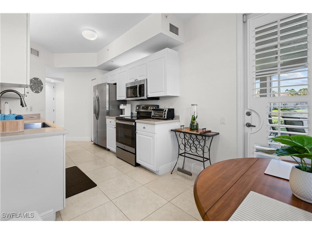 800 L Ambiance Circle #106 Naples FL 34108 225075191 image7