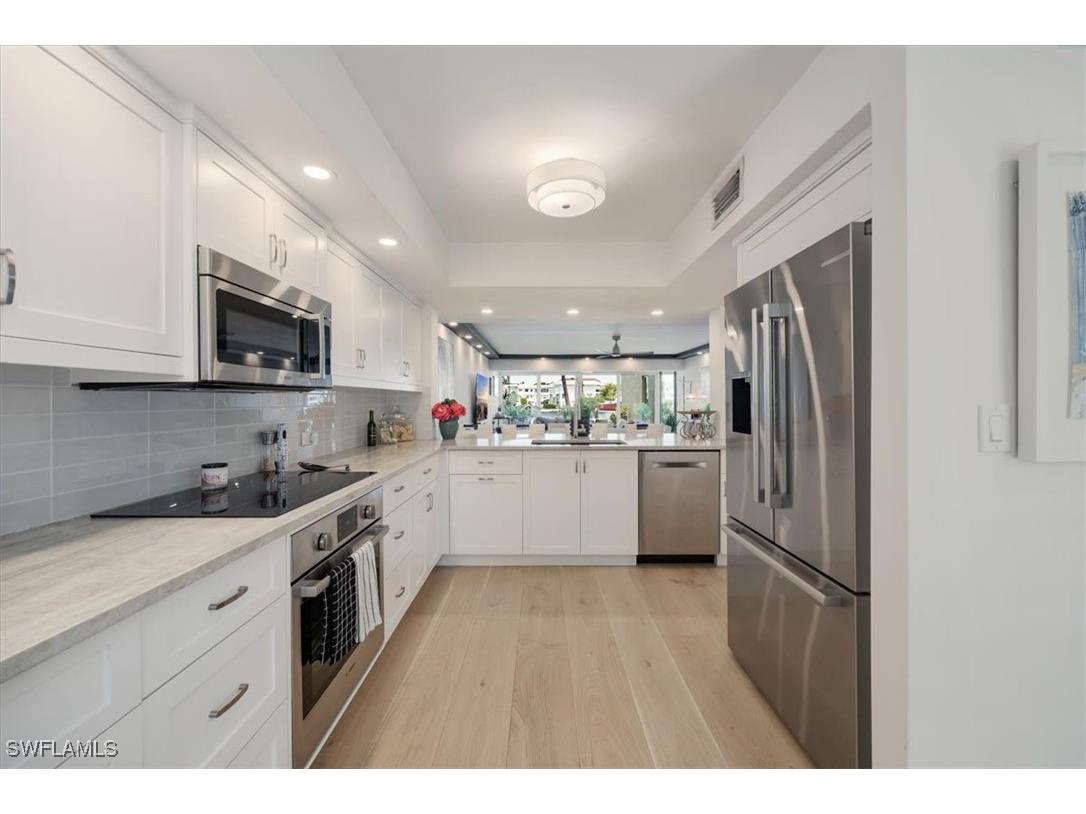 800 River Point Drive #212 Naples FL 34102 225058463 image3