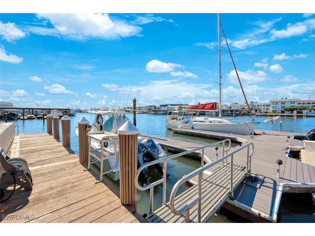 800 River Point Drive #212 Naples FL 34102 225084772 image26