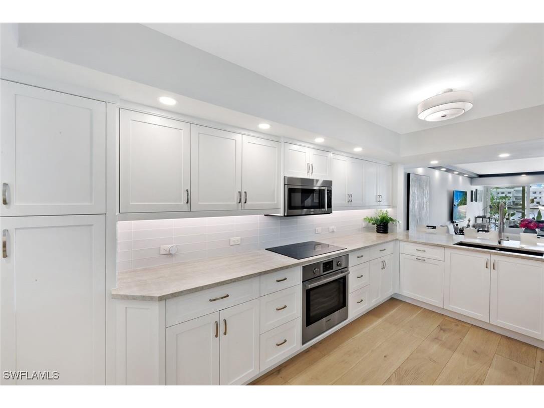 800 River Point Drive #212 Naples FL 34102 225084772 image6