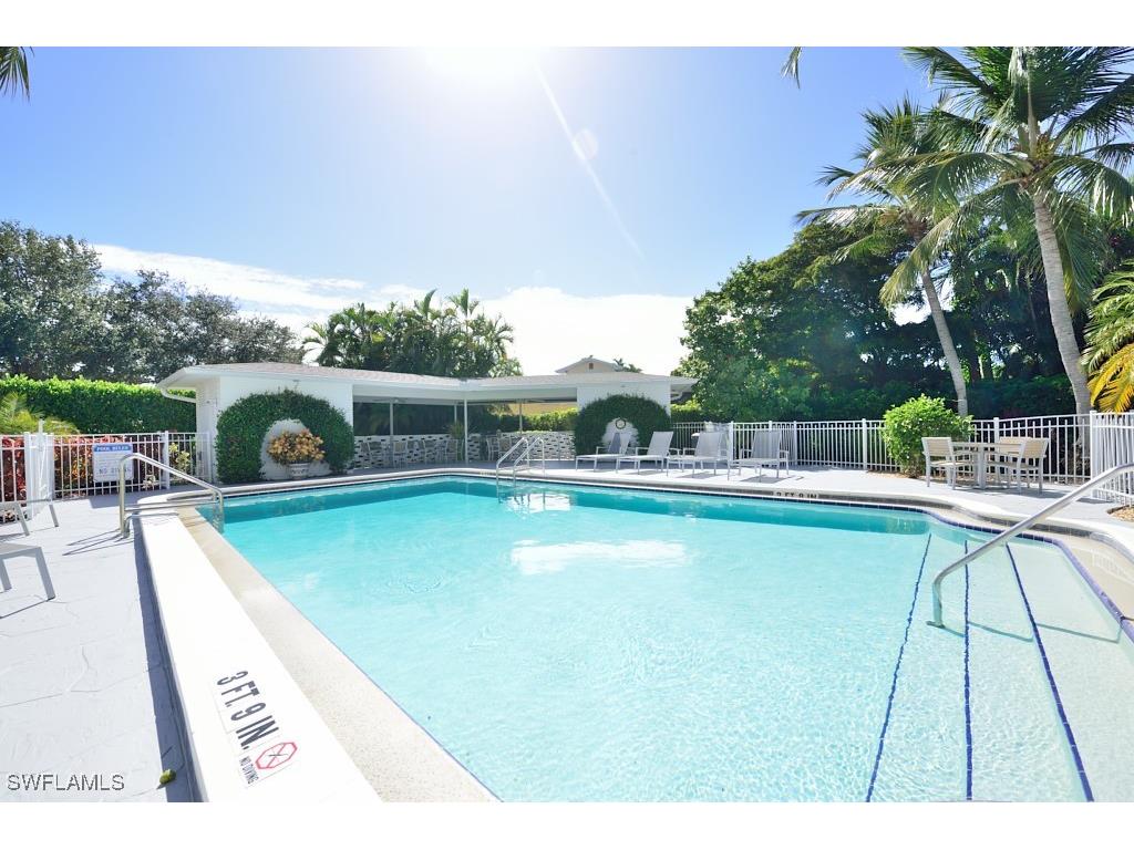 800 S Golf Drive #207 Naples FL 34102 225072963 image4