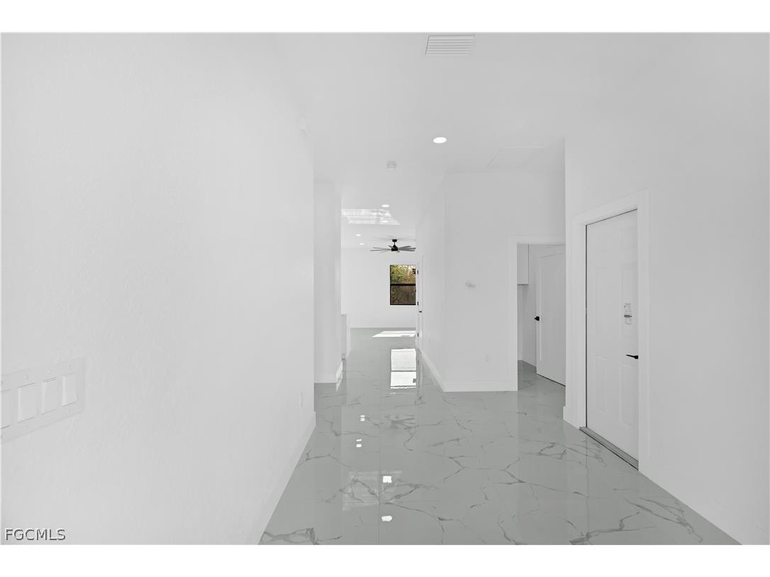 8004 Olive Circle Labelle FL 33935 2025018786 image11