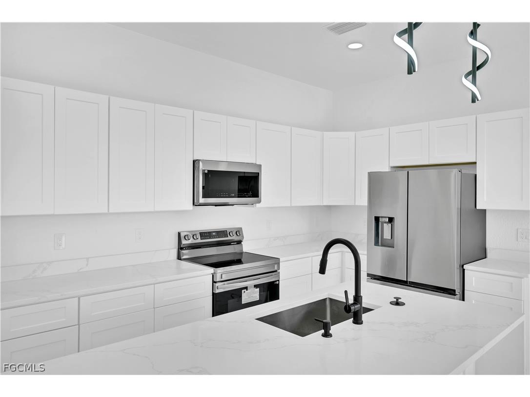 8004 Olive Circle Labelle FL 33935 2025018786 image24