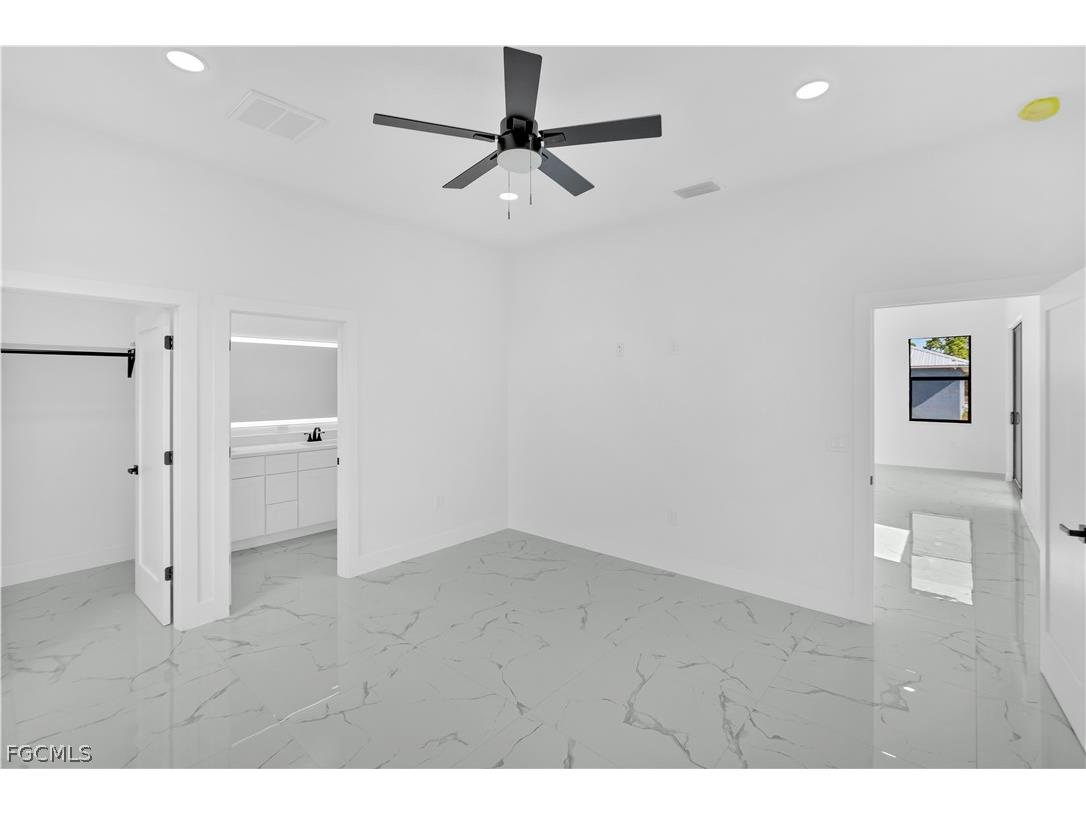 8004 Olive Circle Labelle FL 33935 2025018786 image32