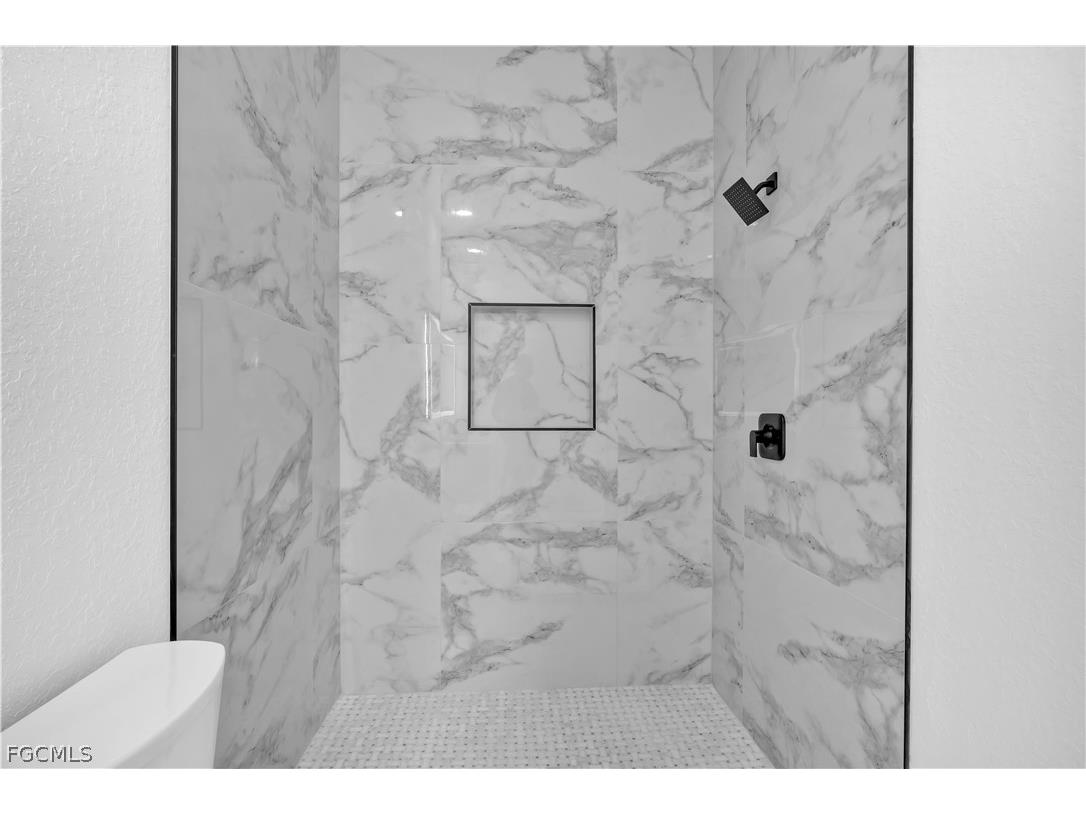 8004 Olive Circle Labelle FL 33935 2025018786 image35