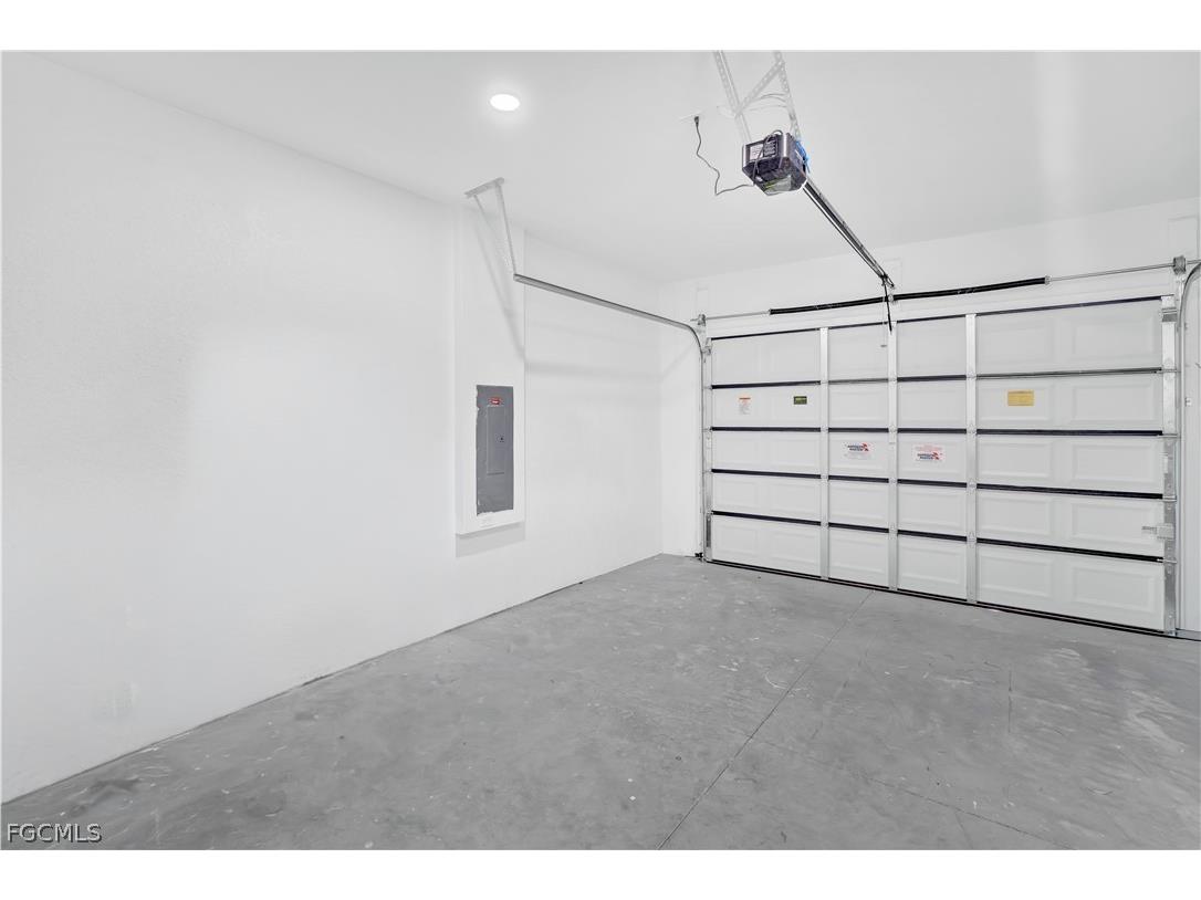 8004 Olive Circle Labelle FL 33935 2025018786 image38