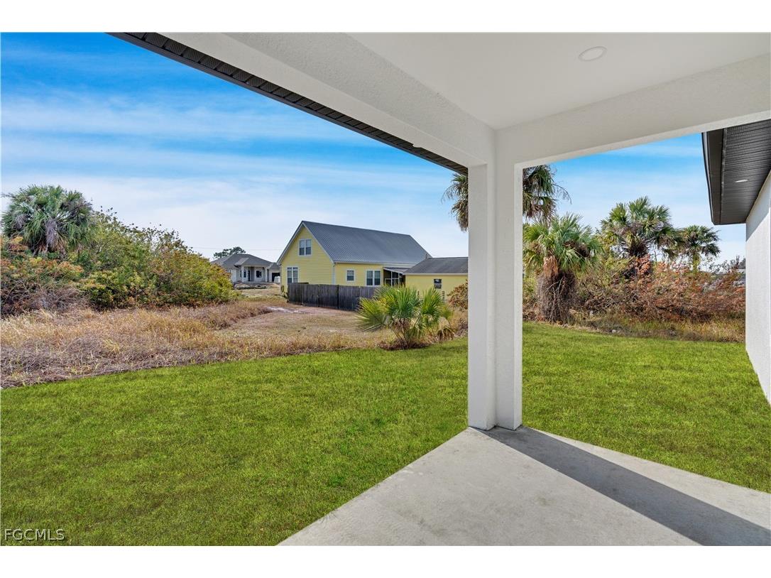 8004 Olive Circle Labelle FL 33935 2025018786 image39