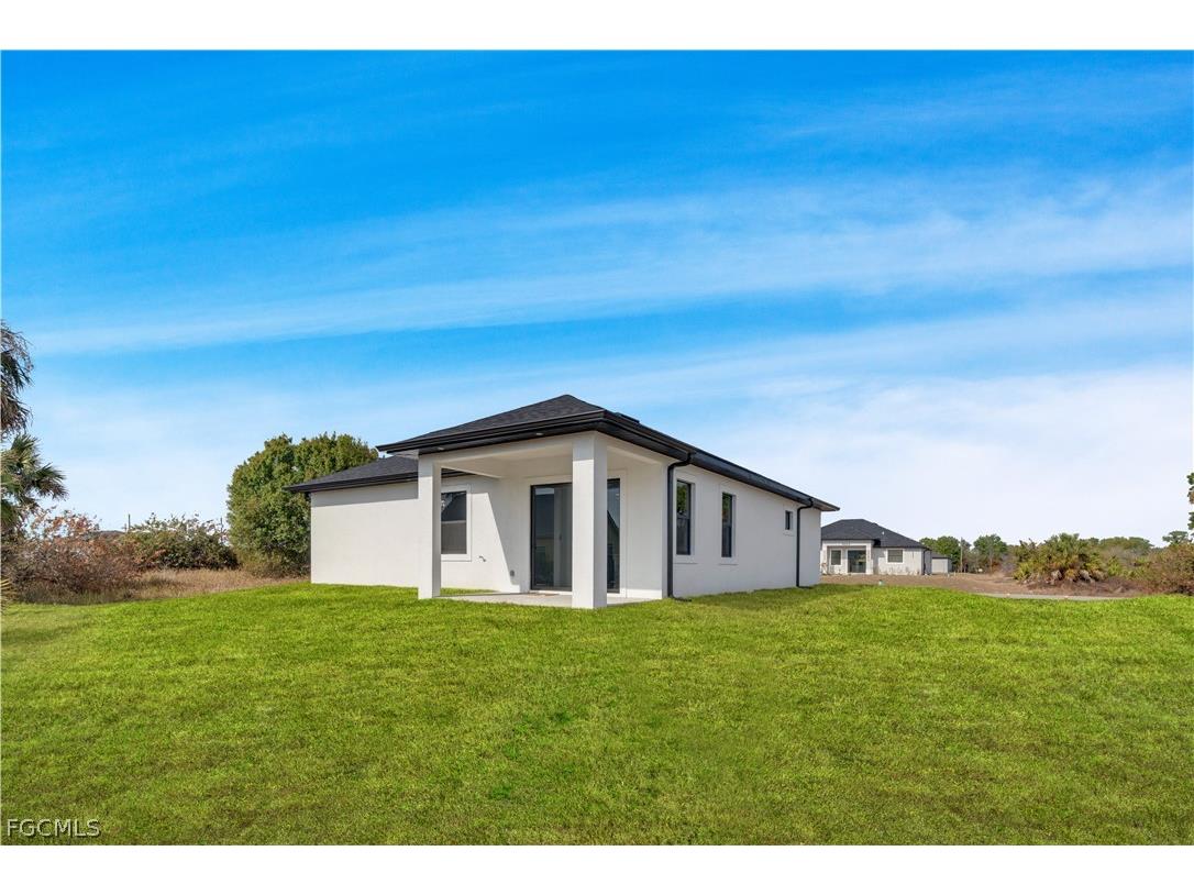 8004 Olive Circle Labelle FL 33935 2025018786 image40