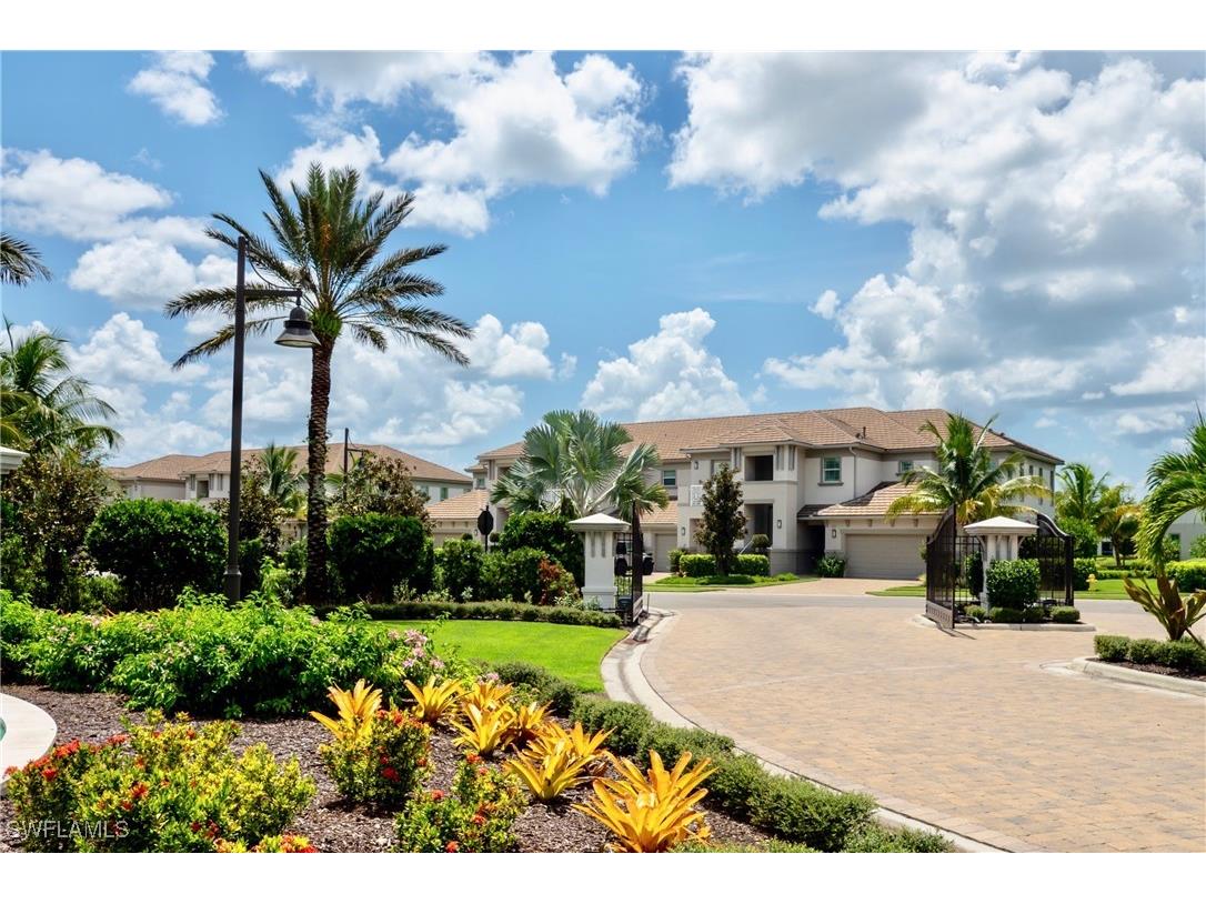 8008 Signature Club Cir Naples FL 34113 225045738 image2