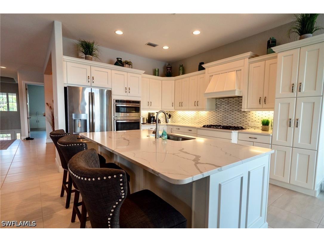 8008 Signature Club Cir Naples FL 34113 226018330 image12
