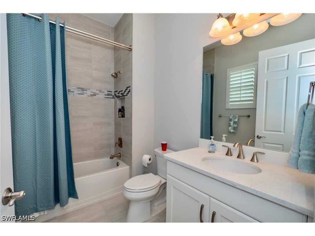 8008 Signature Club Cir Naples FL 34113 226018330 image25