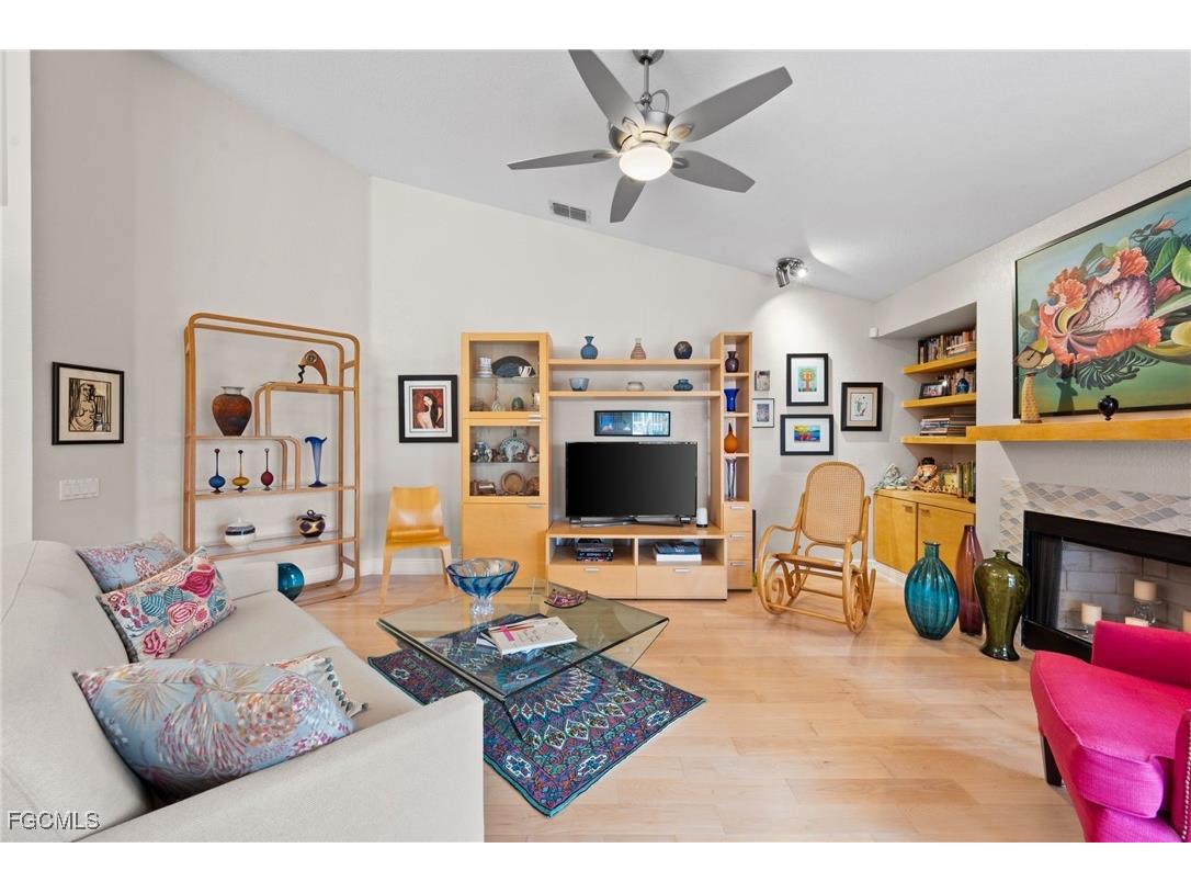 8009 Breton Circle Fort Myers FL 33912 2025023020 image10