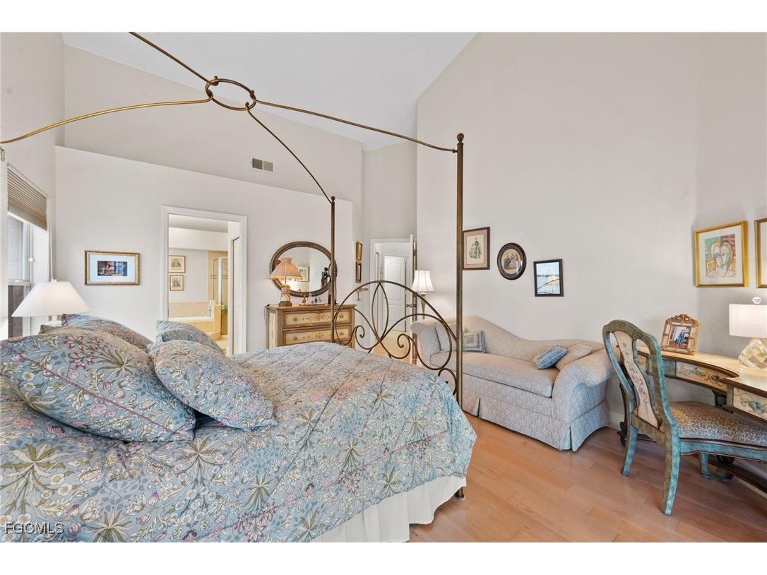 8009 Breton Circle Fort Myers FL 33912 2025023020 image15