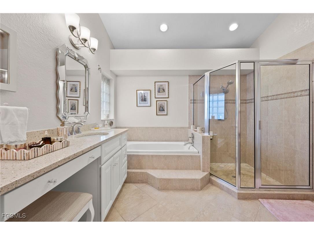 8009 Breton Circle Fort Myers FL 33912 2025023020 image17