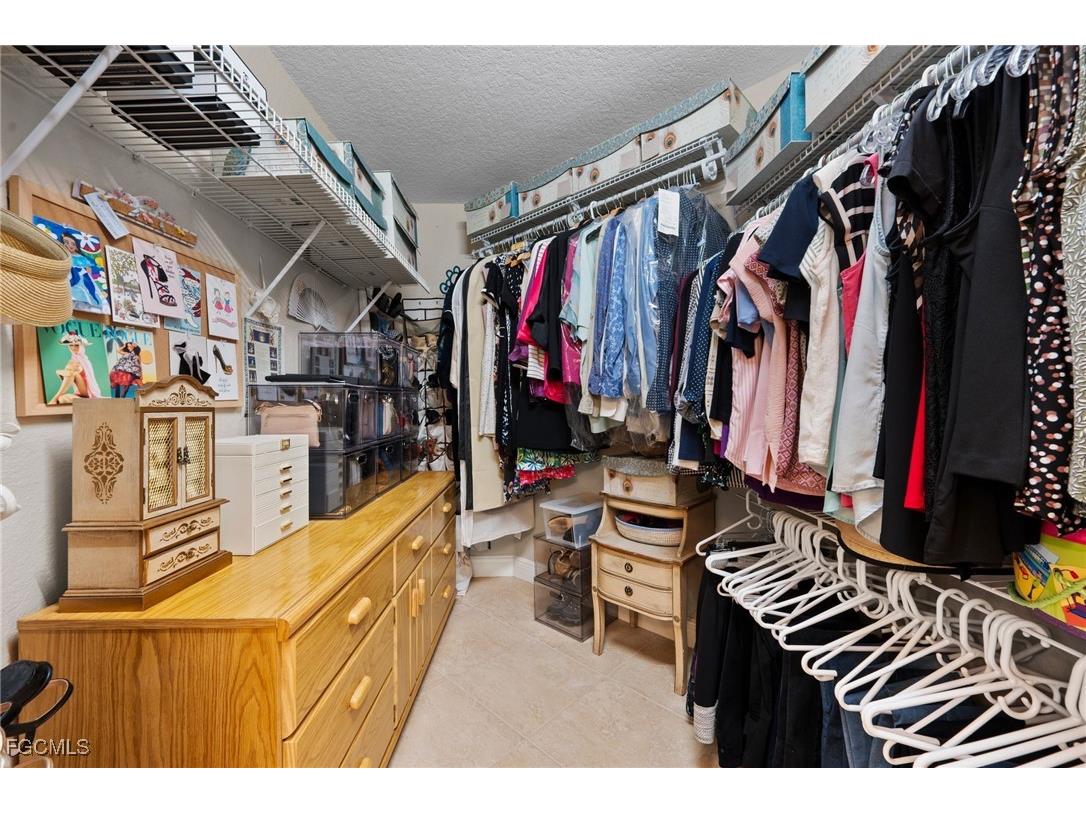 8009 Breton Circle Fort Myers FL 33912 2025023020 image18