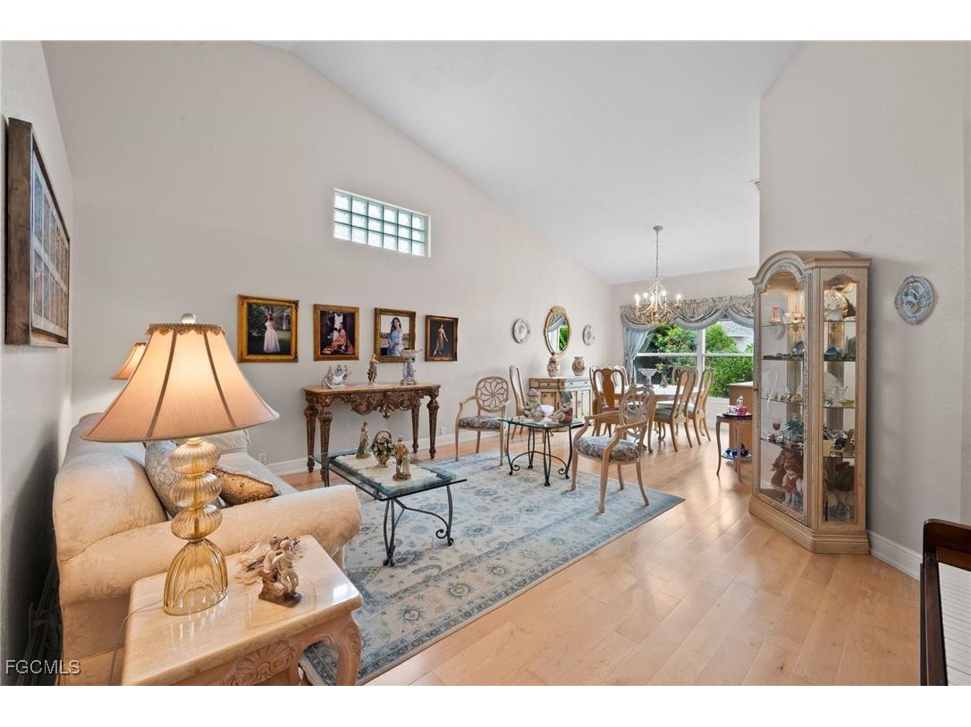 8009 Breton Circle Fort Myers FL 33912 2025023020 image2