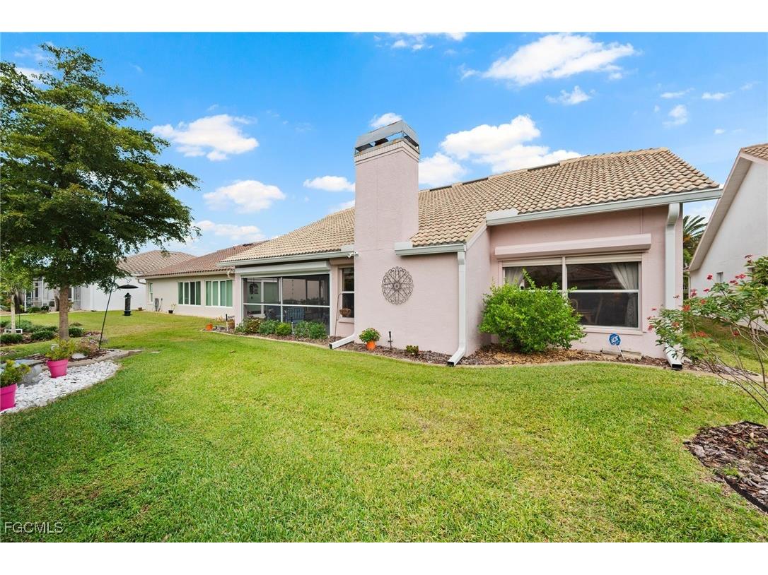 8009 Breton Circle Fort Myers FL 33912 2025023020 image23