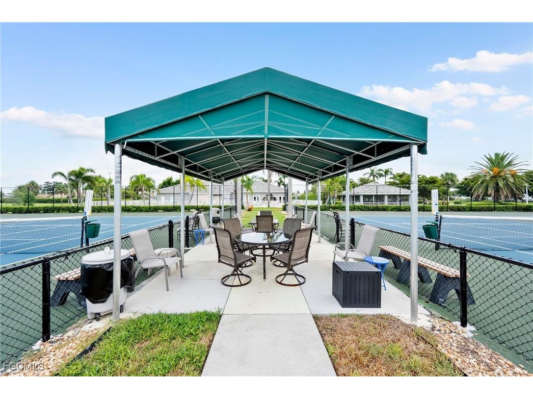 8009 Breton Circle Fort Myers FL 33912 2025023020 image38