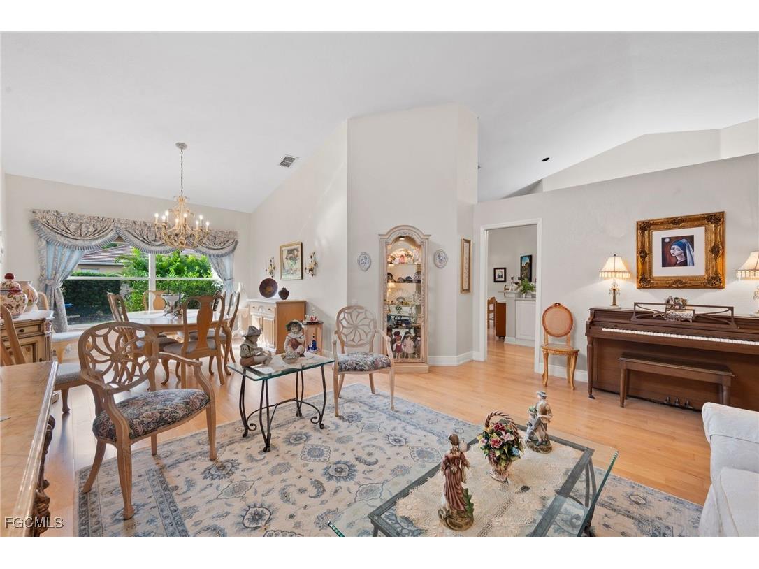 8009 Breton Circle Fort Myers FL 33912 2025023020 image5