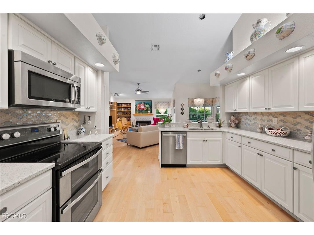 8009 Breton Circle Fort Myers FL 33912 2025023020 image6