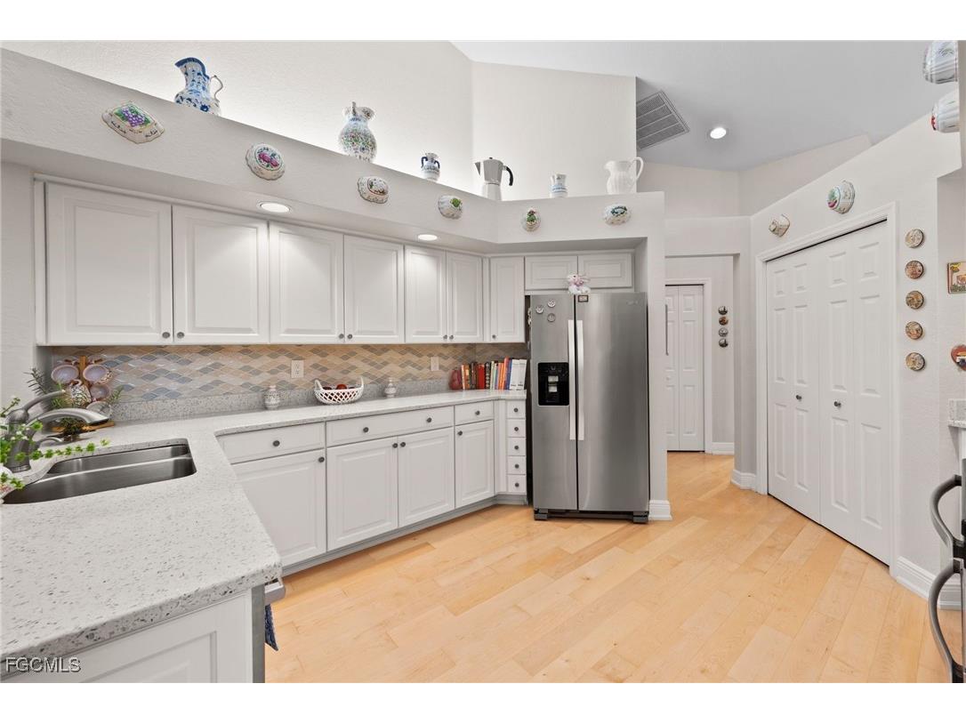 8009 Breton Circle Fort Myers FL 33912 2025023020 image7