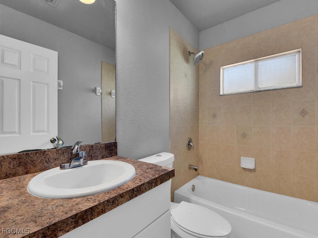 801 Meadow Road Lehigh Acres FL 33973 2025022563 image17