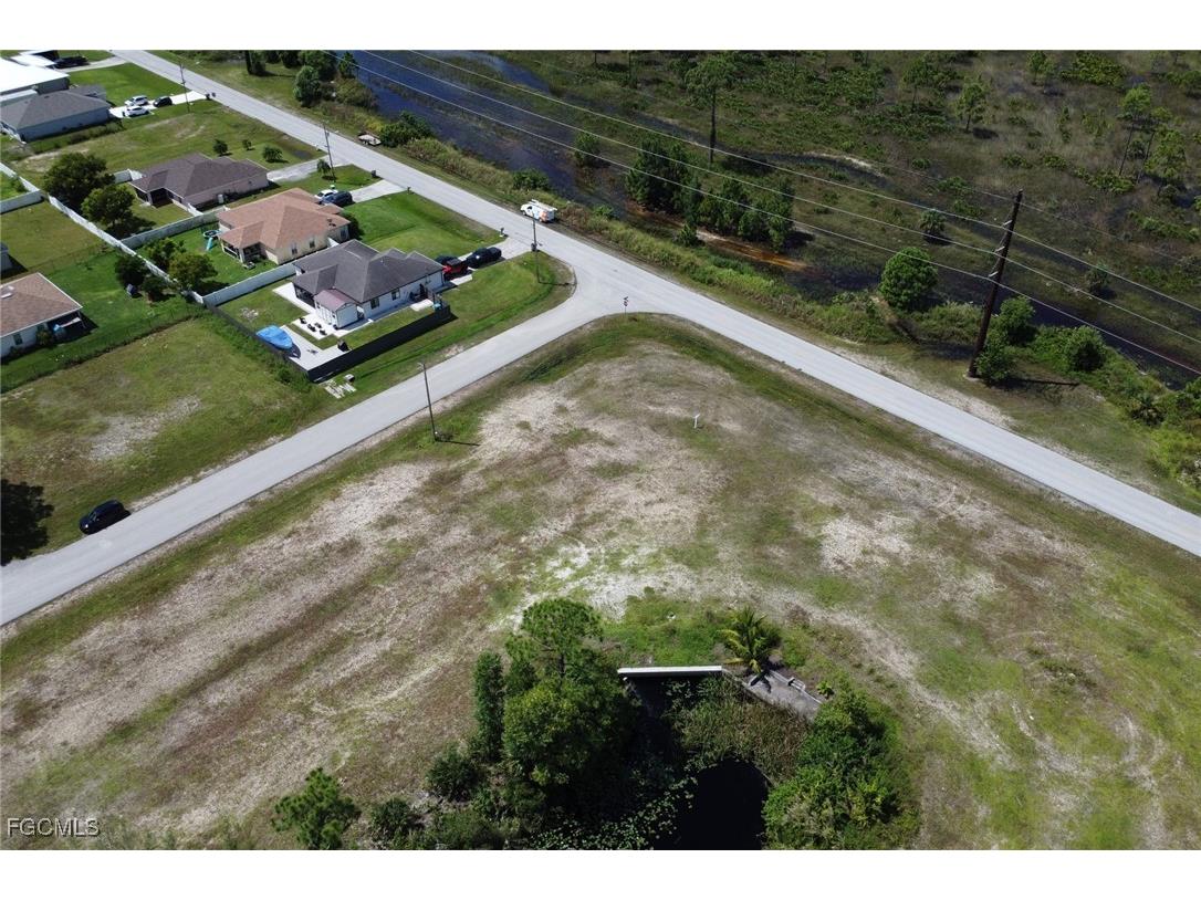 801 NE 38th Terrace Cape Coral FL 33909 2025011279 image8